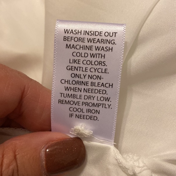 Halter Dress size L very pretty and flowing dress. Mauve and cream. - Picture 12 of 12